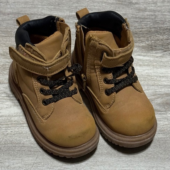Kids Ankle Boots Side Zip Up Faux Leather Lace Up‎ Size 8 - Picture 1 of 5
